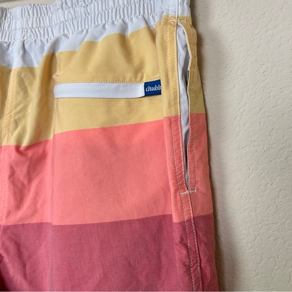Chubbies the golden hours pattern swim shorts 5.5” inseam size XL - Picture 5 of 8